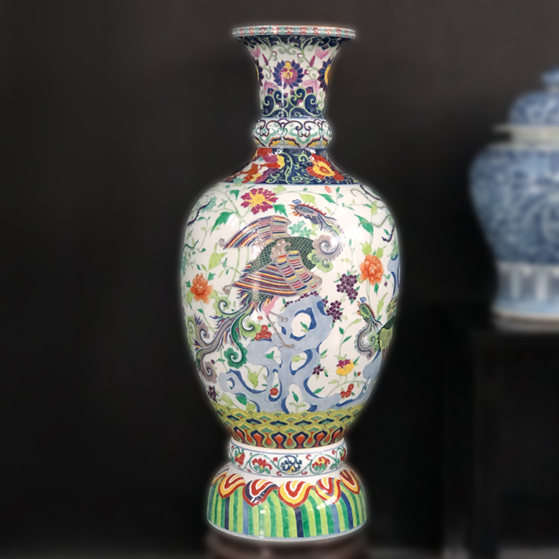 斗彩龙凤呈祥平安瓶（山石）