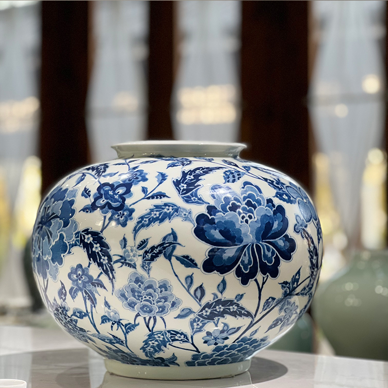 青花团花圆融罐