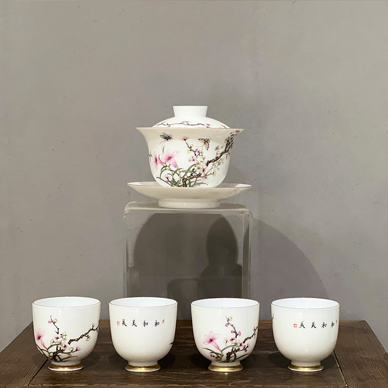 珐琅彩百合茶具