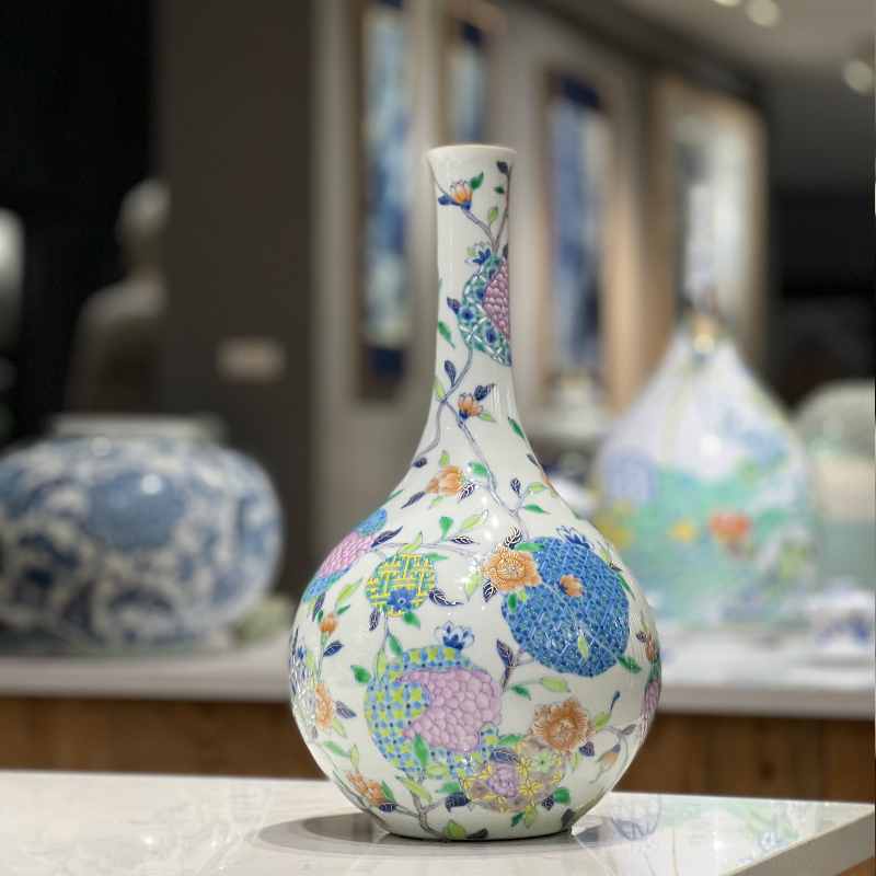 斗彩重工石榴胆瓶