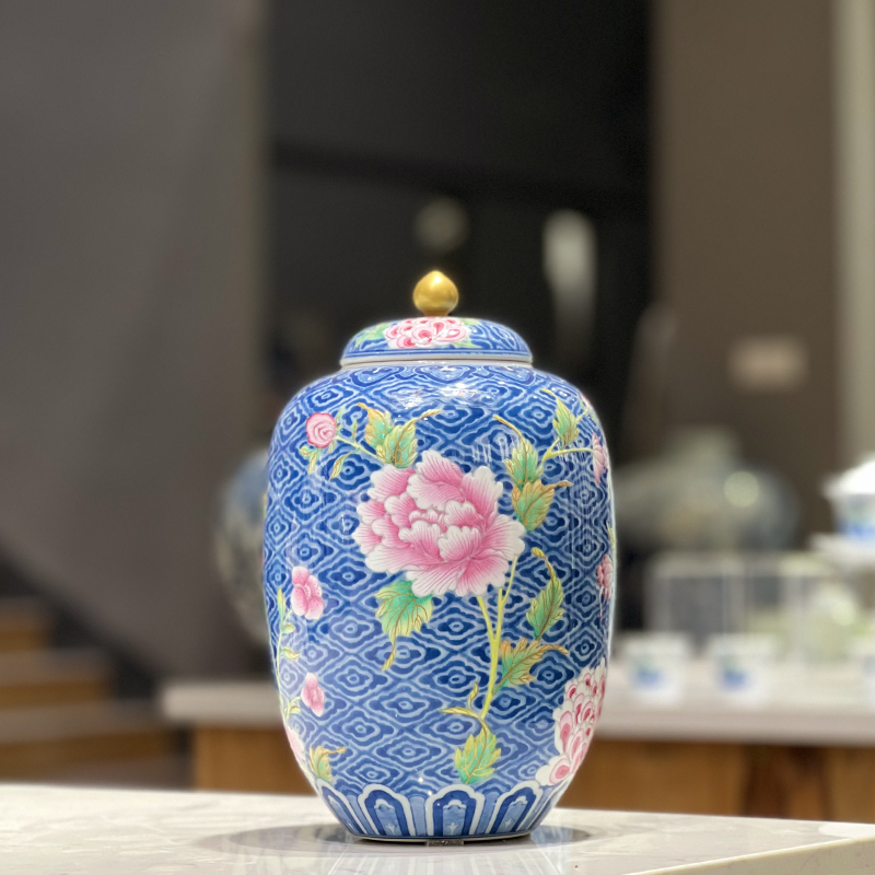 云锦地粉彩牡丹瓶