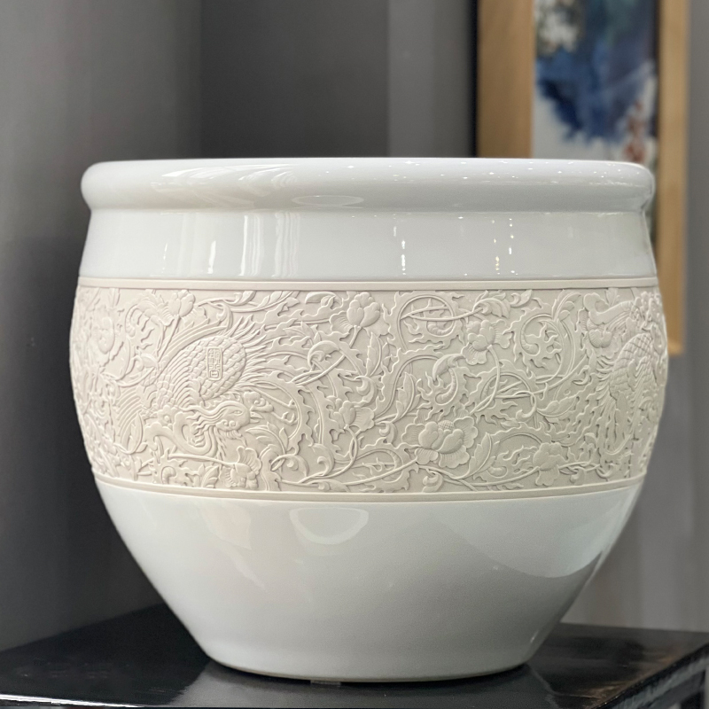 雕刻甜白凤穿牡丹缸