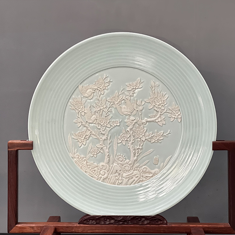 喜上眉梢雕刻盘